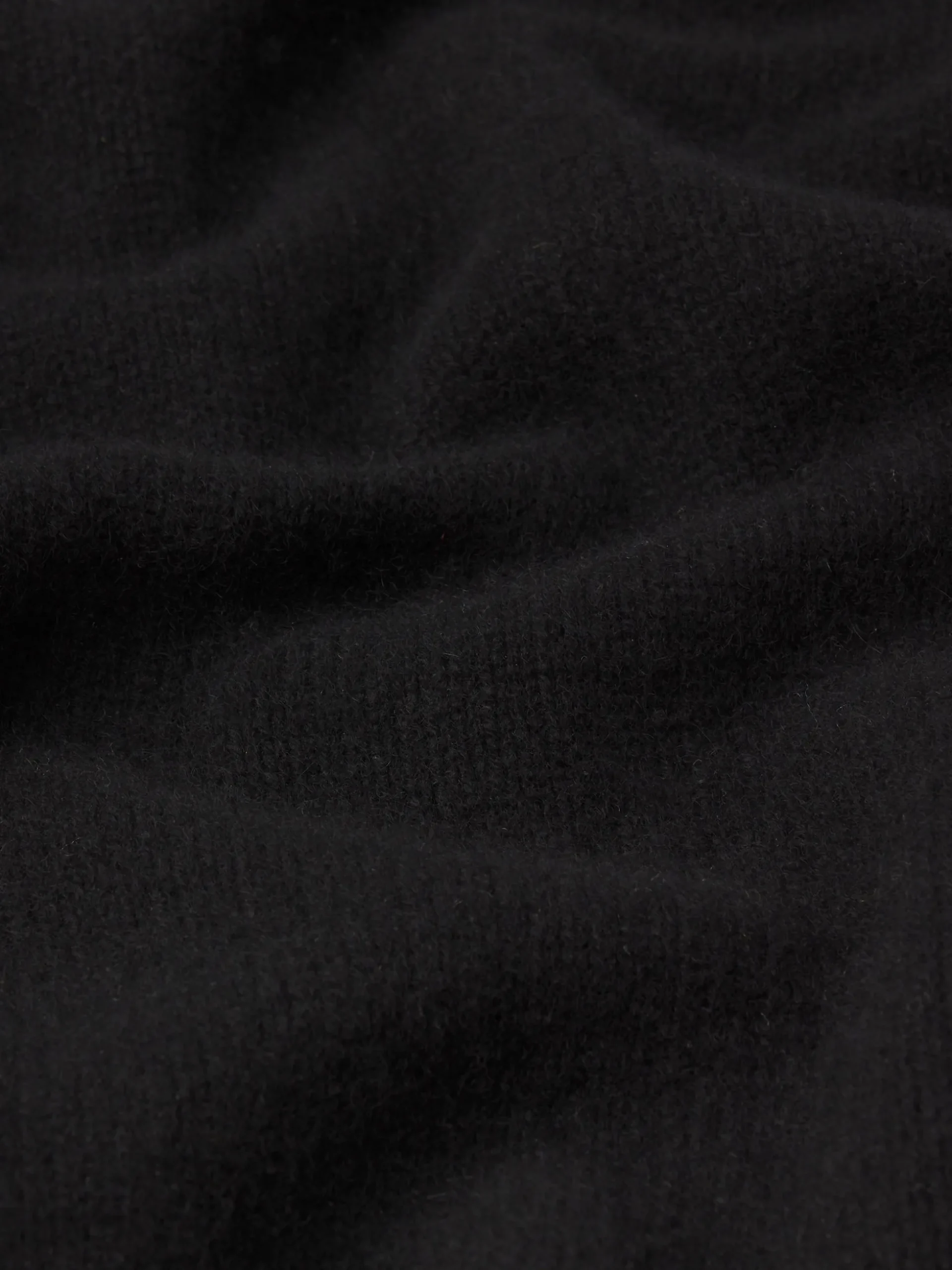 Cashmere Crewneck Sweater in Noir