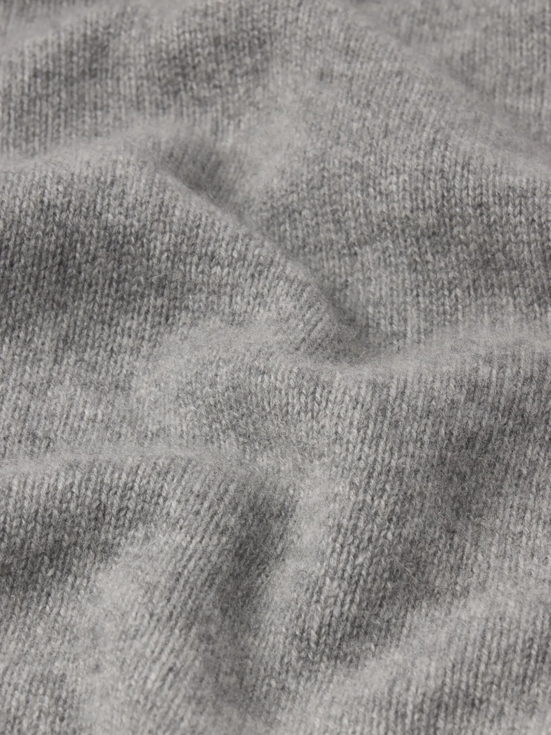 Cashmere Crewneck Sweater in Gris