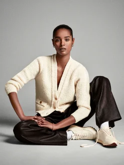Double Pocket Cropped Cardi in Cream