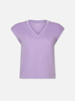 Easy V-Neck Tee in Lilac