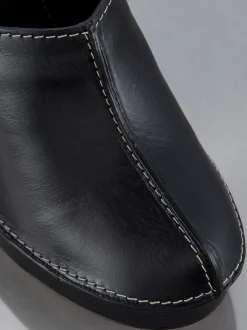 Elio Clog in Noir