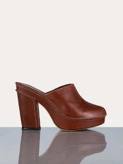Elio Clog in Tobacco