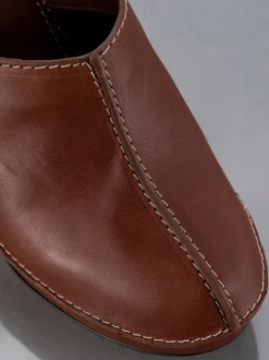 Elio Clog in Tobacco