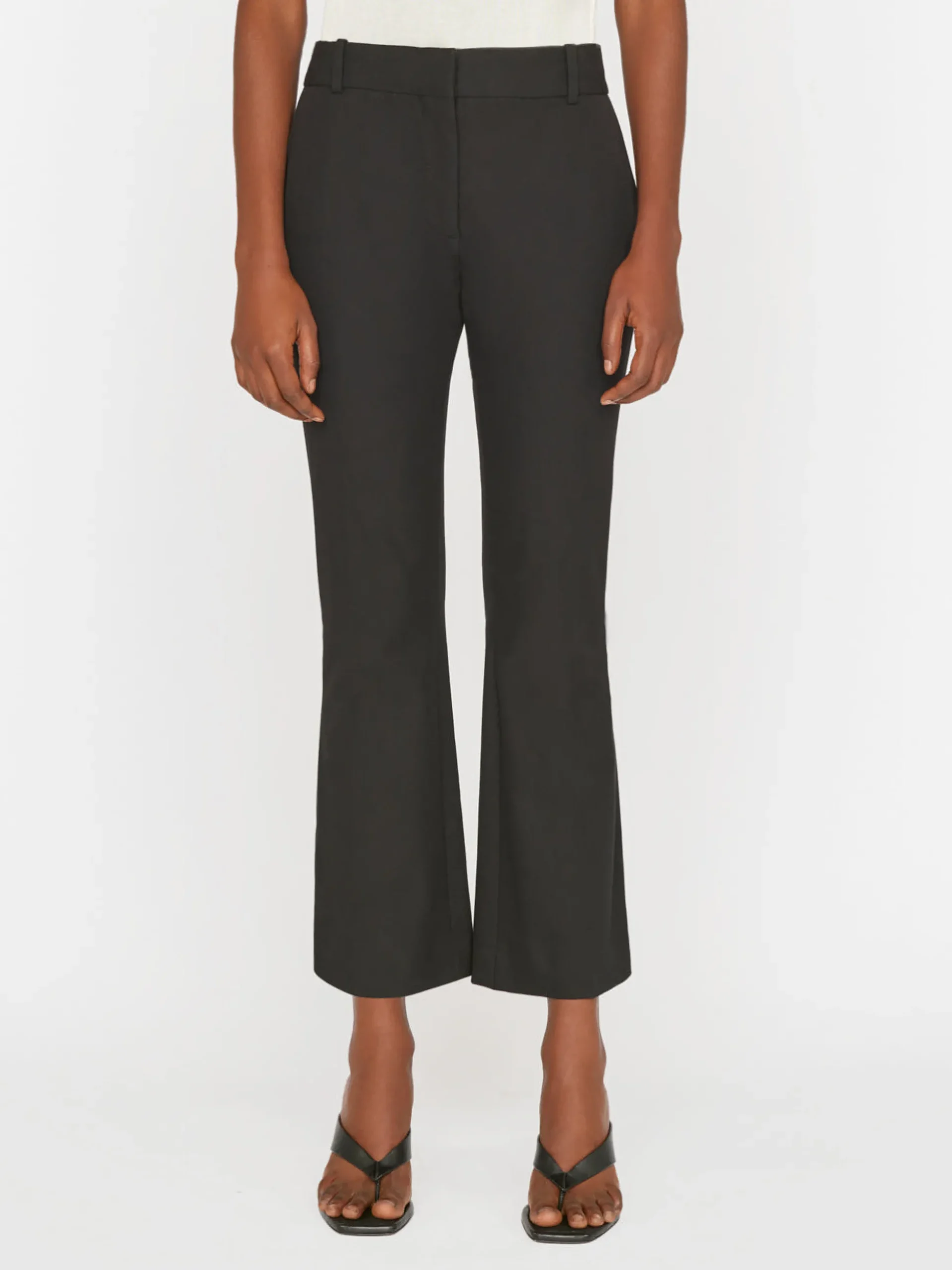Le Crop Mini Boot Trouser in Noir