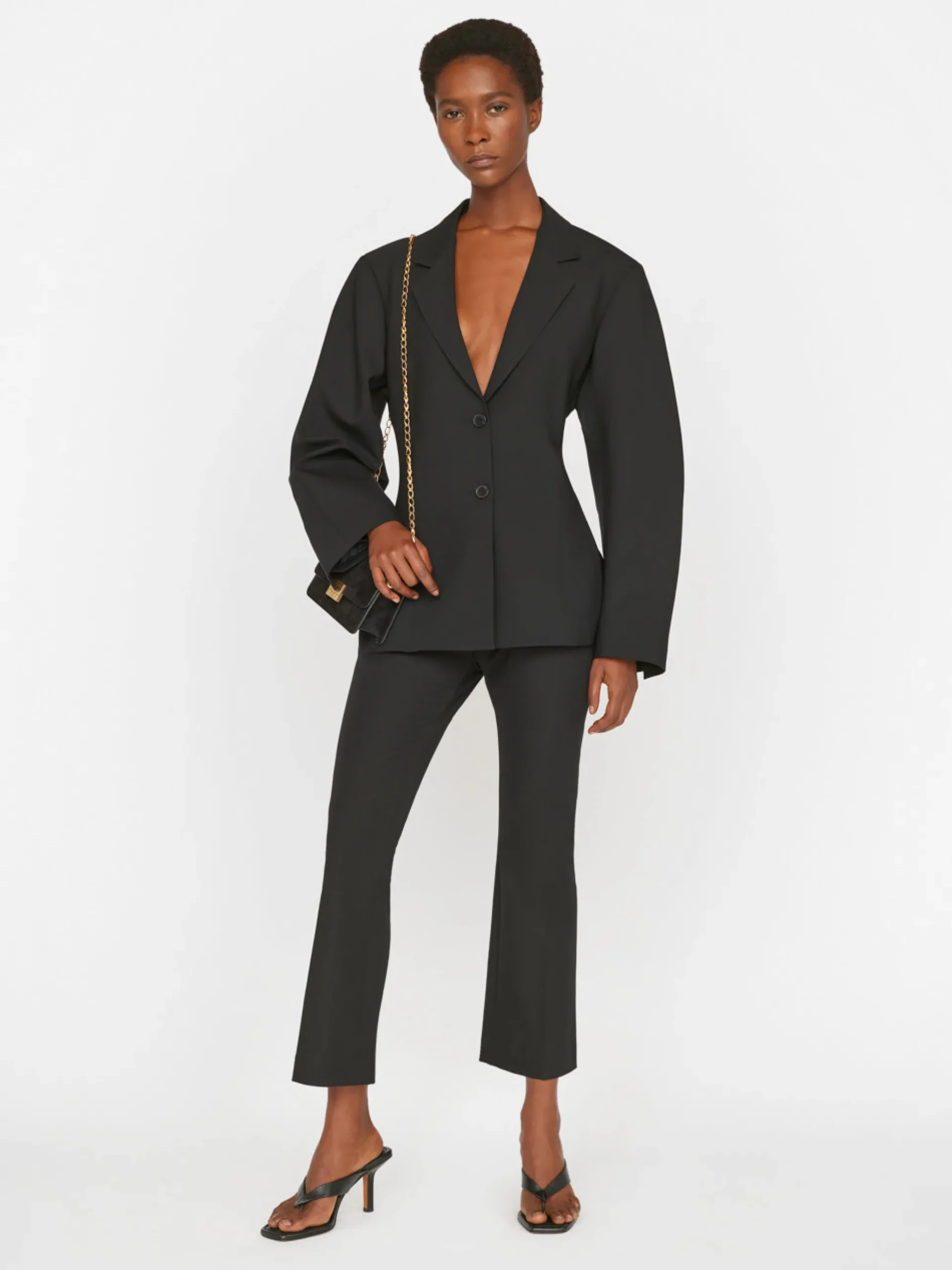 Le Crop Mini Boot Trouser in Noir