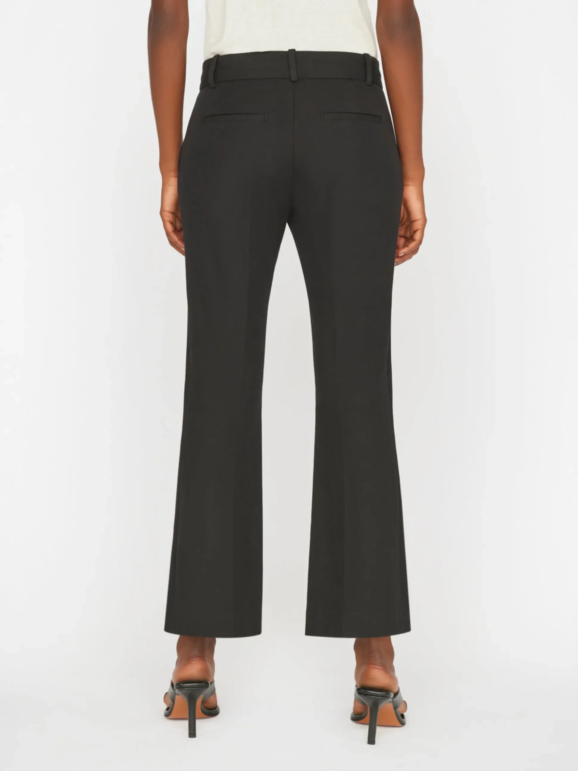 Le Crop Mini Boot Trouser in Noir