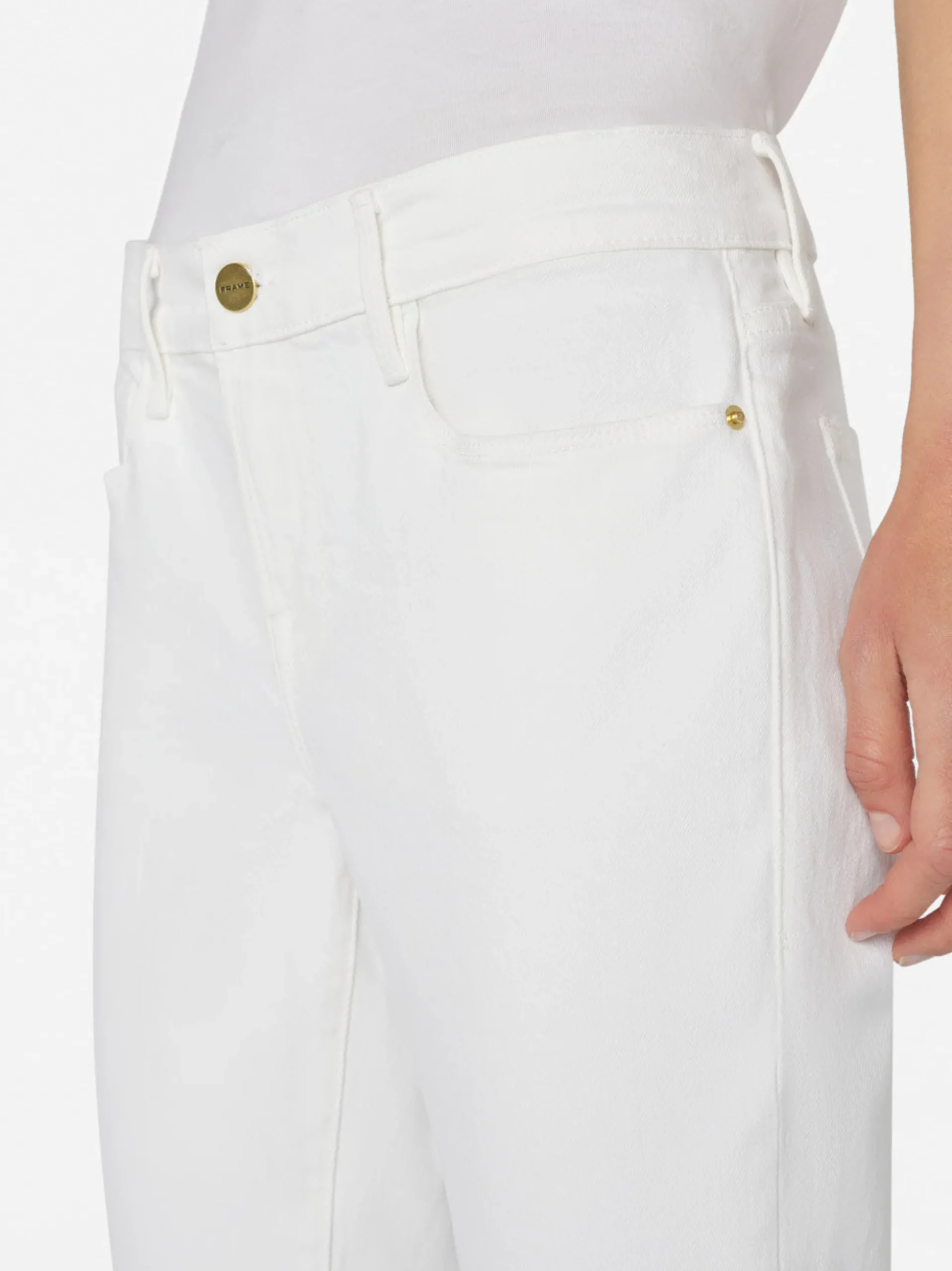 Le Garcon in Blanc