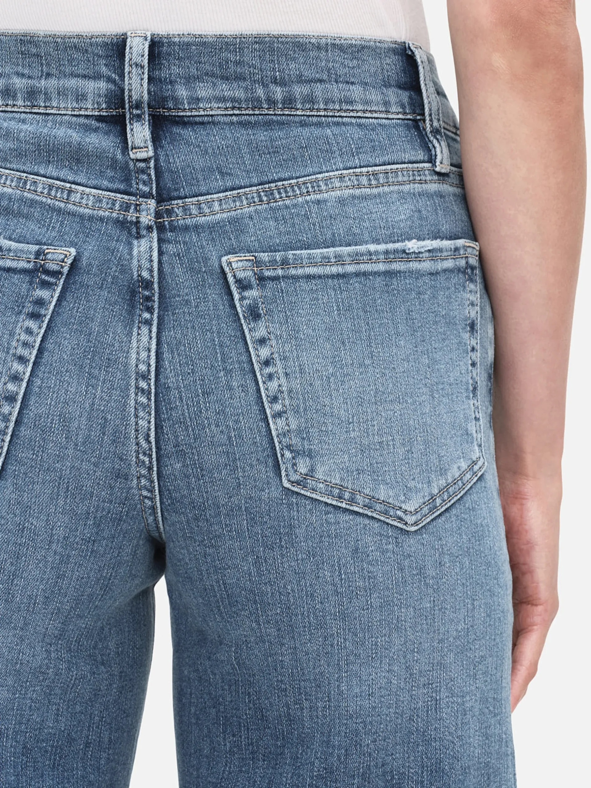 Le Palazzo Crop in Daphne Blue