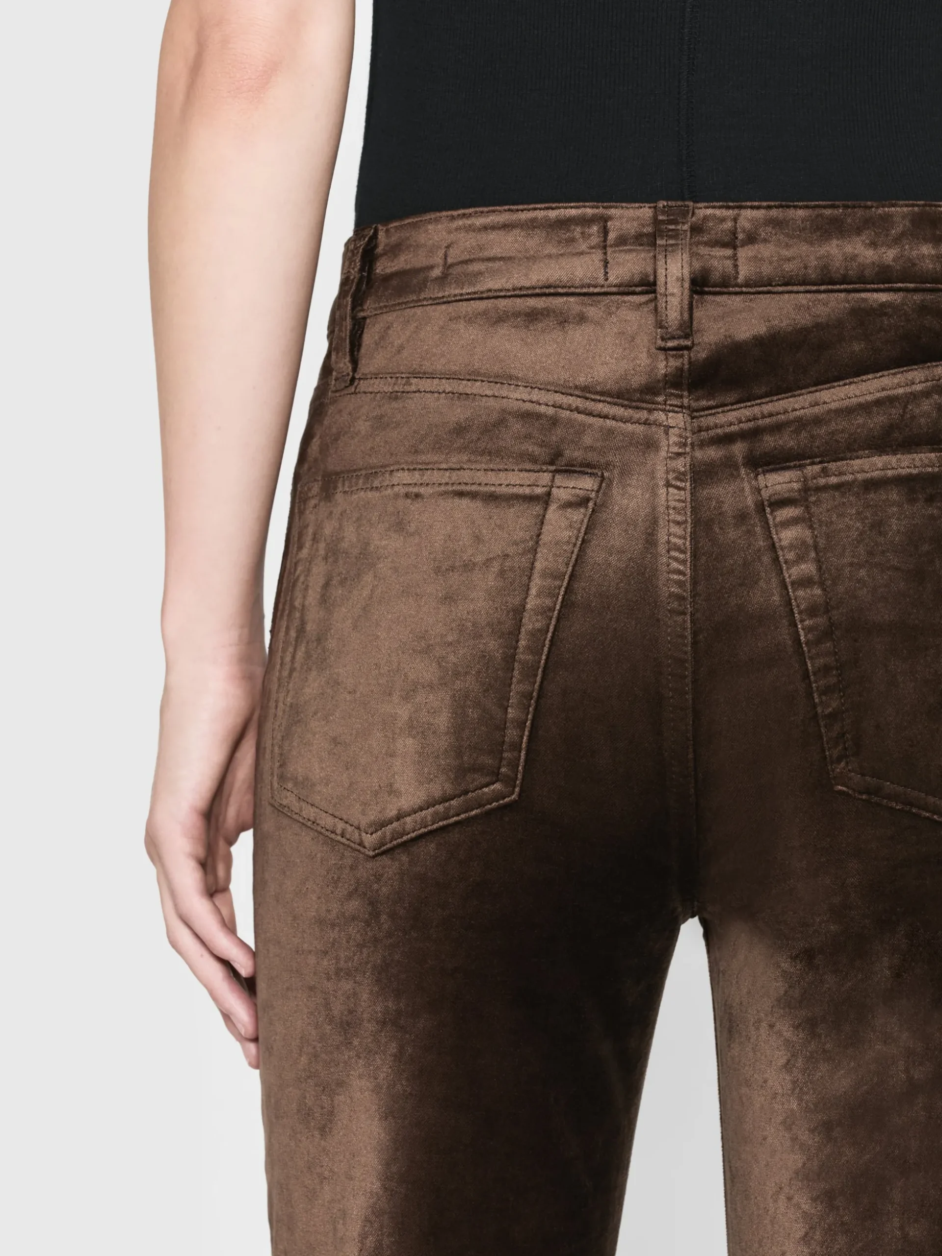 Le Sleek Straight Velveteen in Peppercorn Velvet