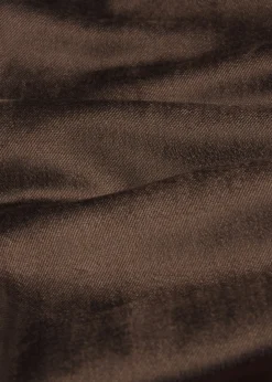 Le Sleek Straight Velveteen in Peppercorn Velvet