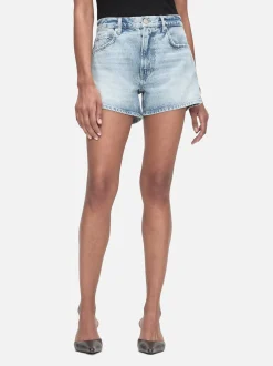 Le Super High Short in Rhode