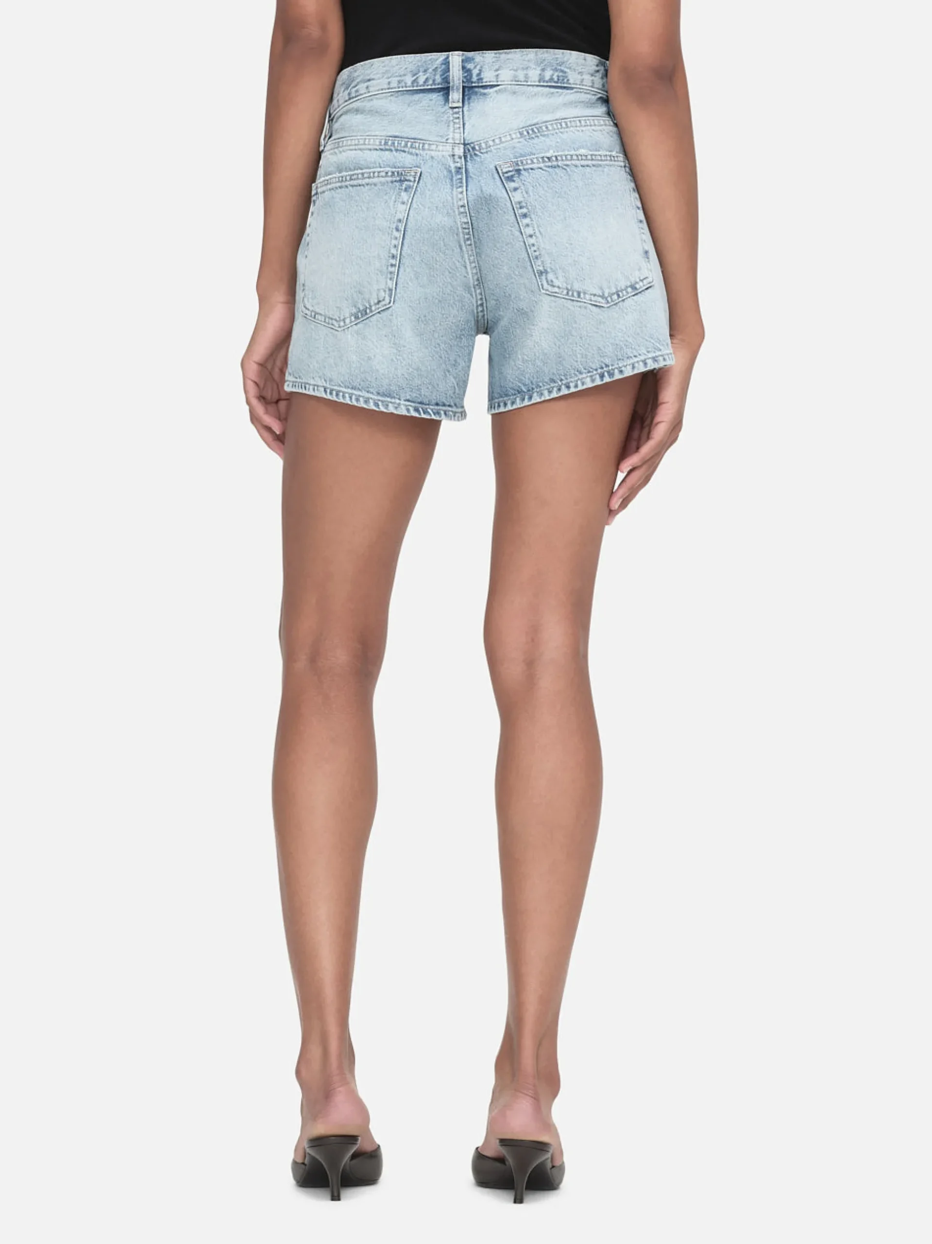 Le Super High Short in Rhode