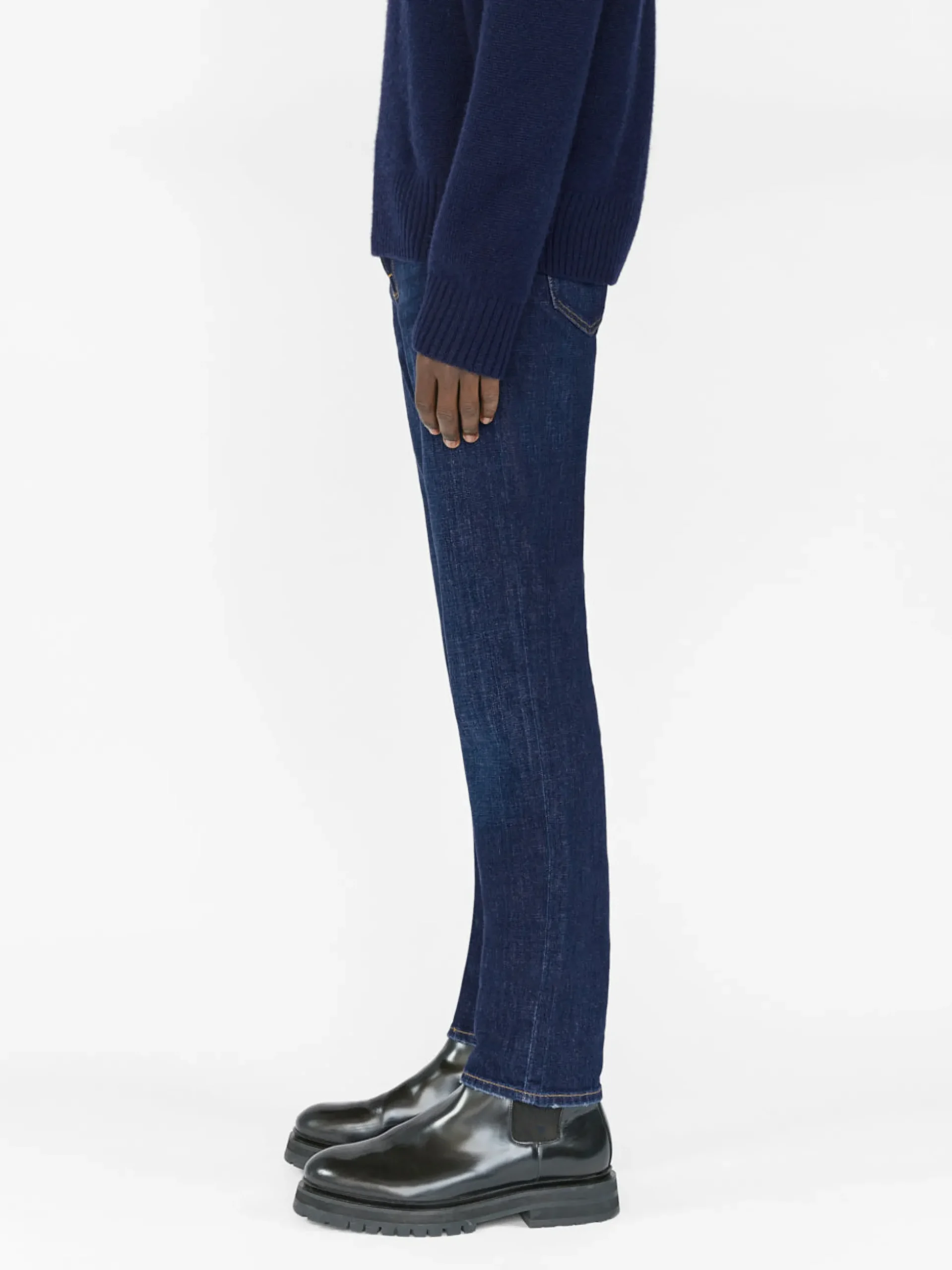 L'Homme Slim in Baltic