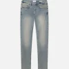 L'Homme Slim in Beachwood