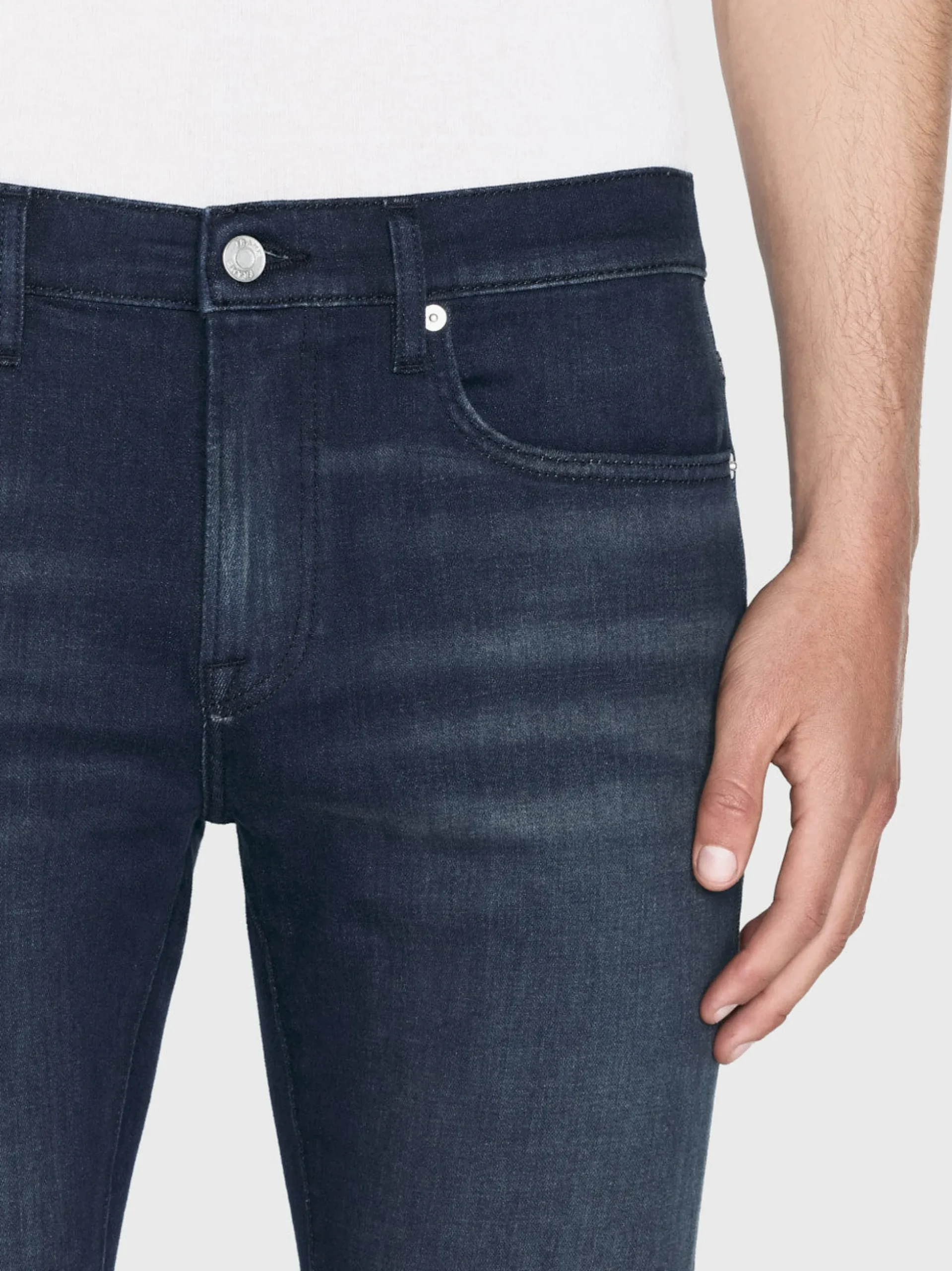 L'Homme Slim in Beaumont