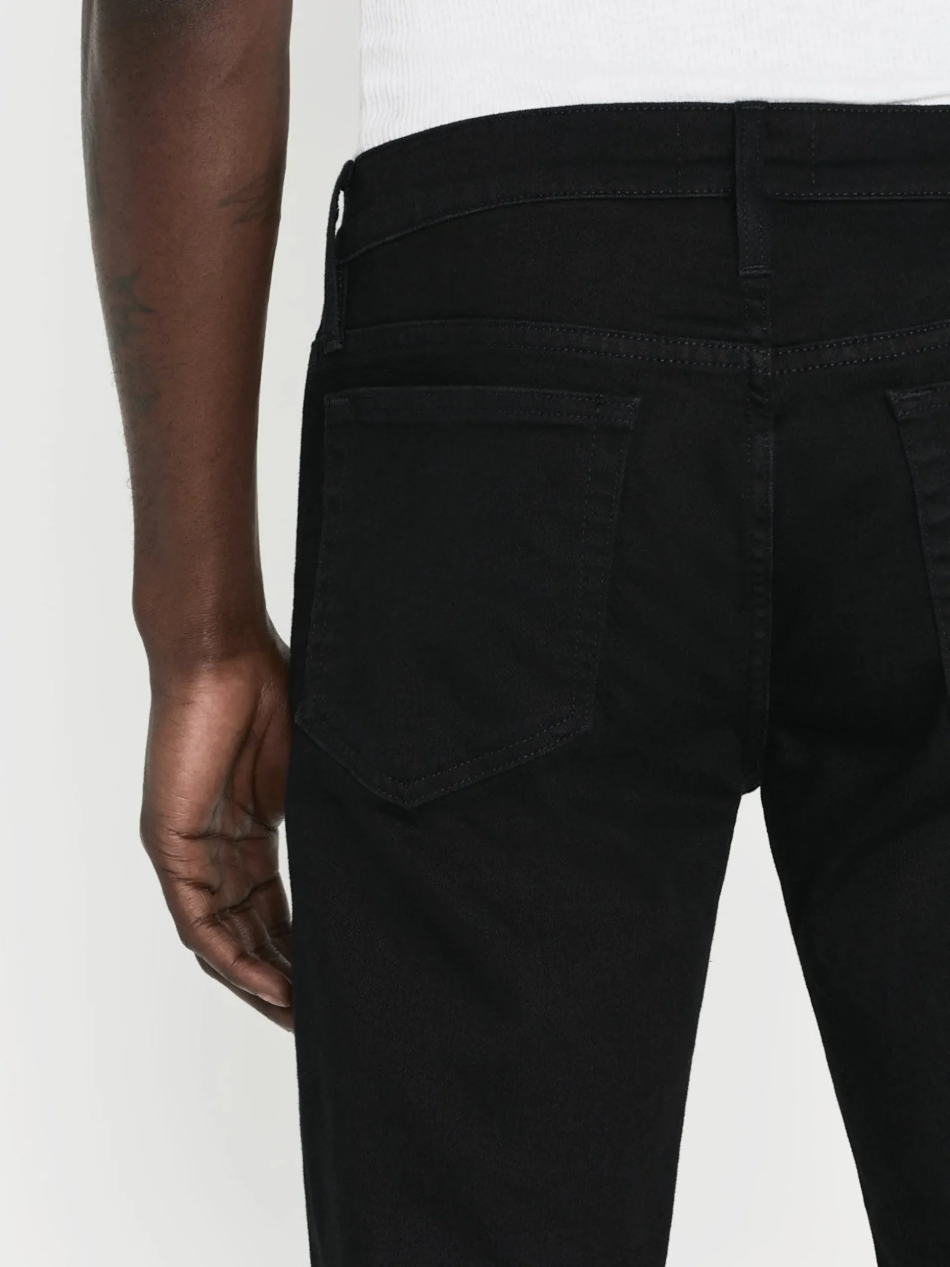 L'Homme Slim in Noir