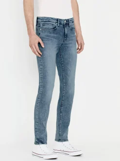 L'Homme Slim in Skater