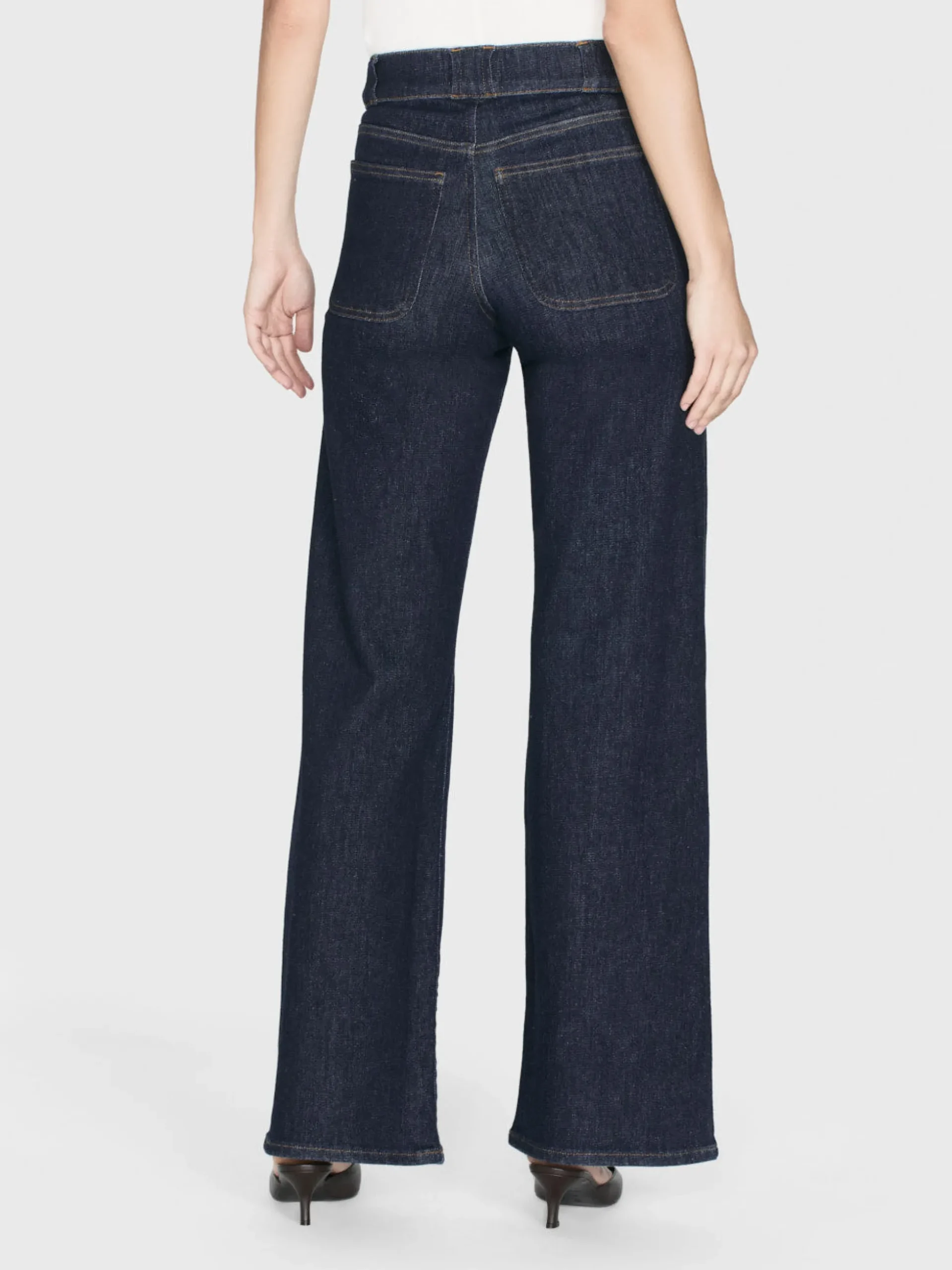 Modern Pocket Jean in Rinse