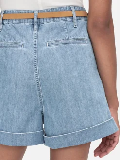 Pleated Wide Cuff Short in Rhythm
