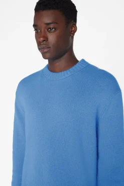 The Cashmere Crewneck Sweater in Bright Blue