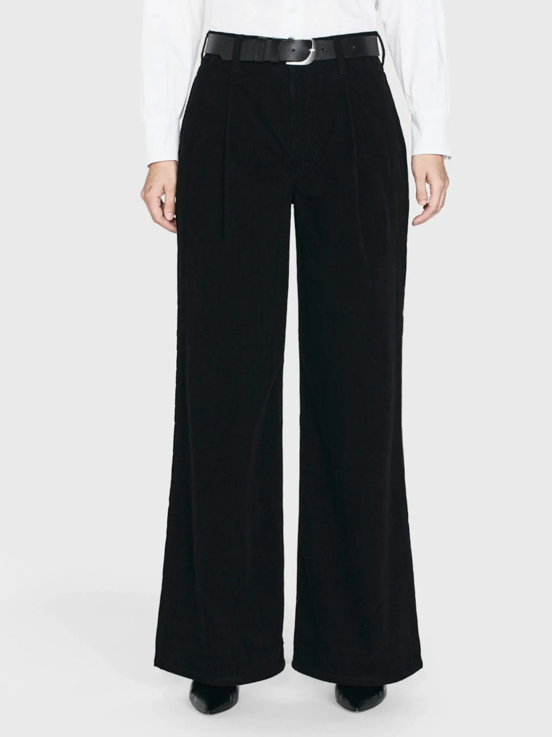 The Corduroy Trouser in Black