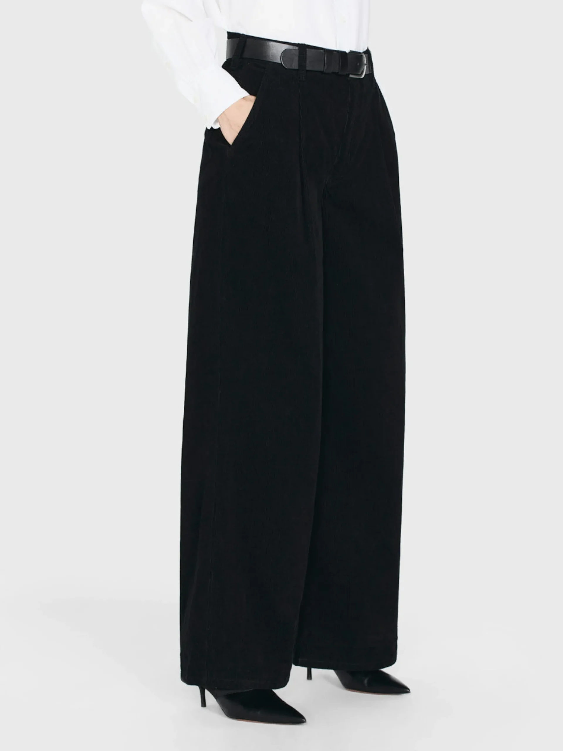 The Corduroy Trouser in Black