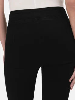 The Jetset Skinny Crop in Sheen Noir