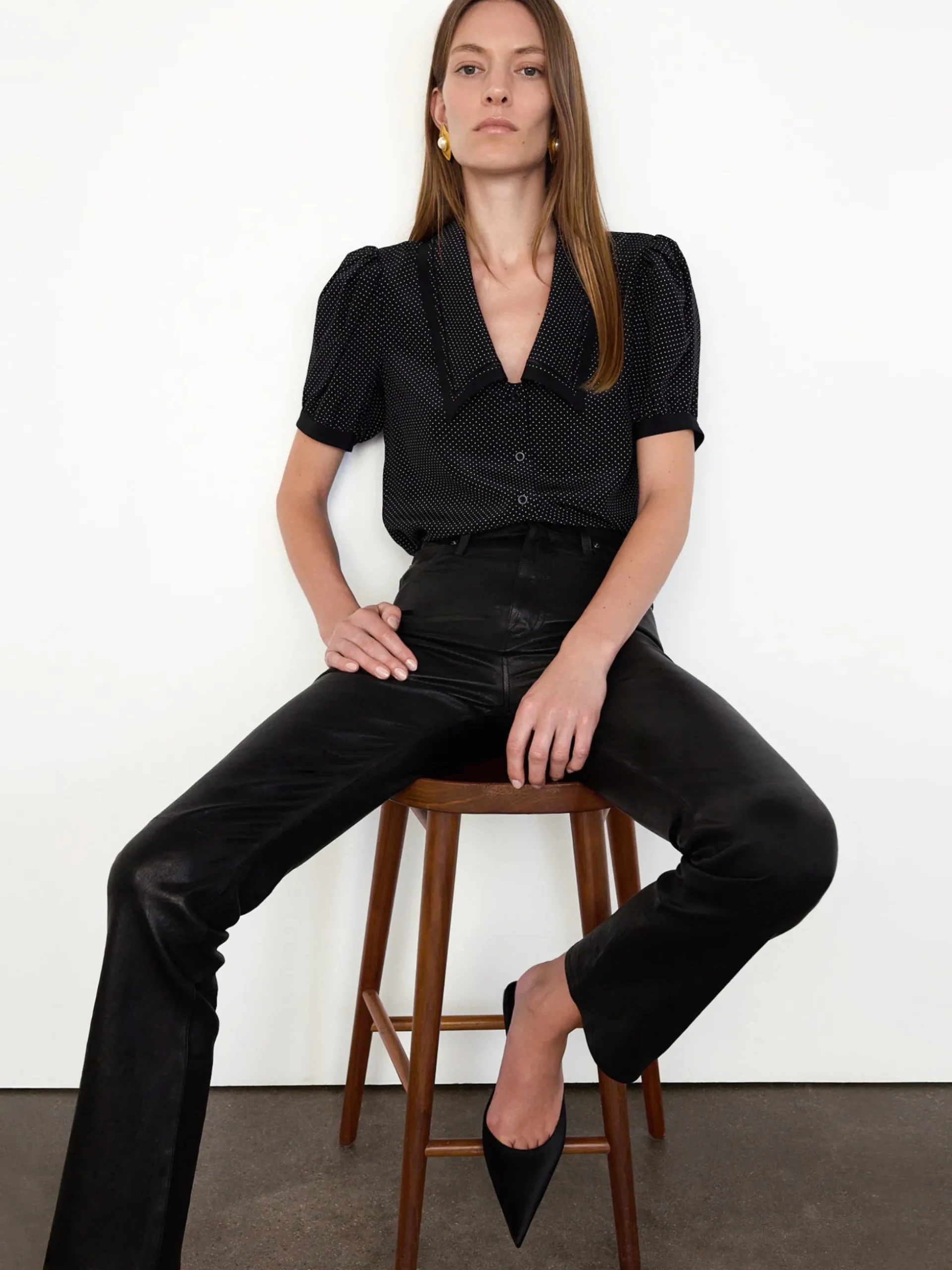 The Leather Ruler in Black
