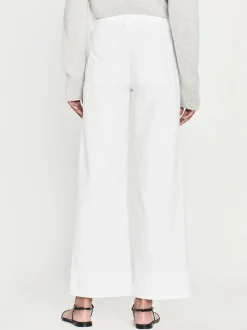 The 70's Patch Pocket Crop Straight in White